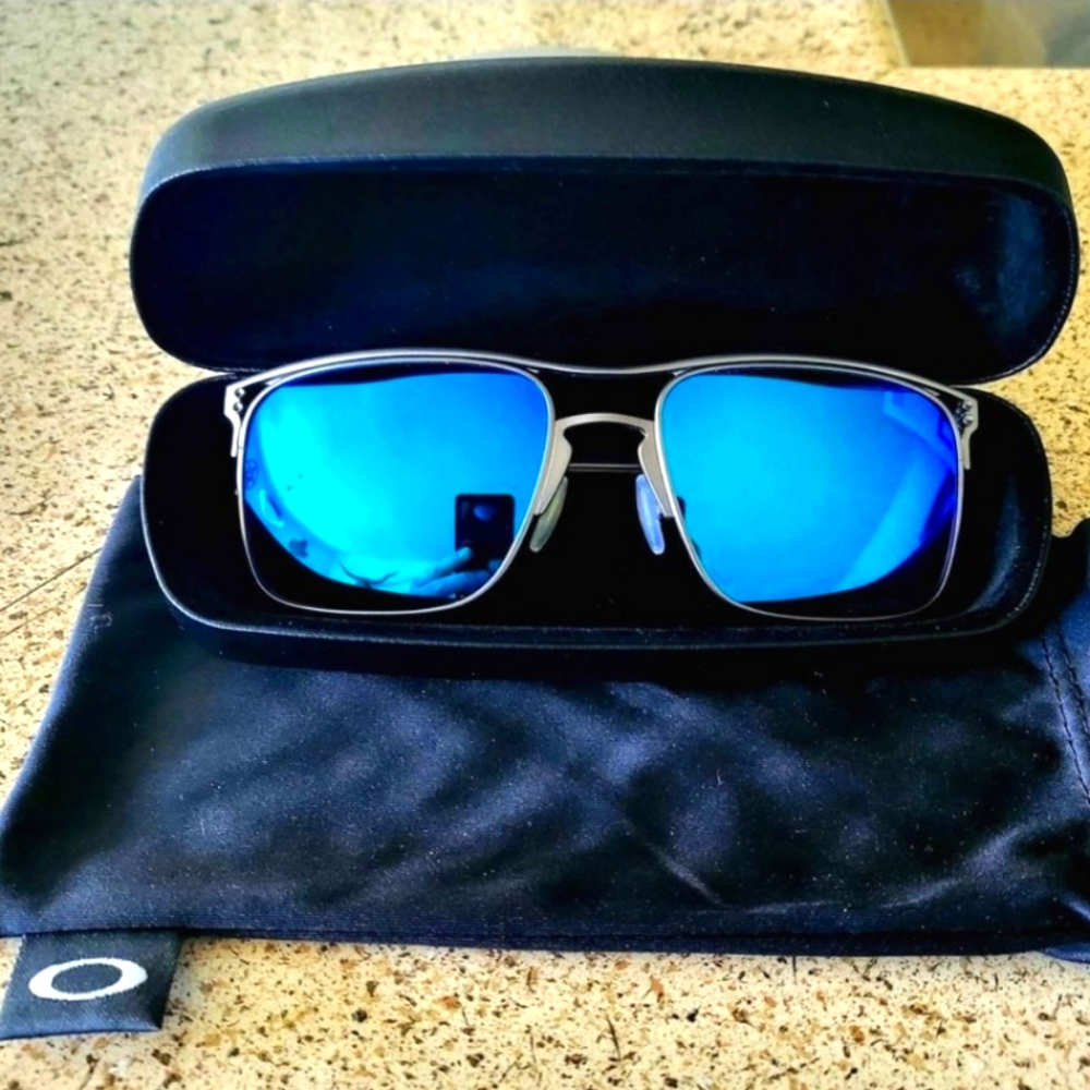 COPY - Oakley Holbrook TI Sunglasses